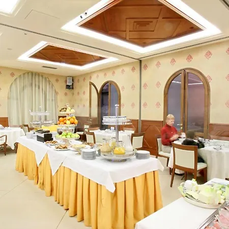 Grand Palais Excelsior 4* リモーネ・ピエモンテ