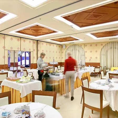 ホテル Grand Palais Excelsior