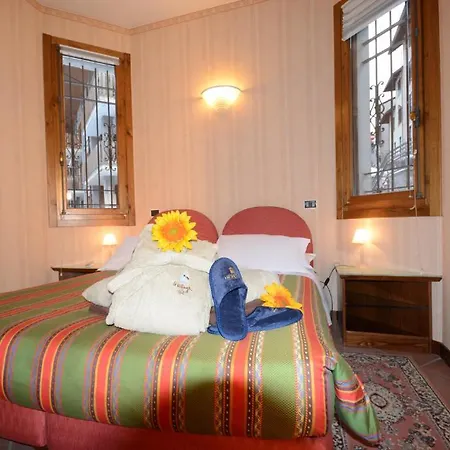 Grand Palais Excelsior Hotel