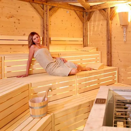 Grand Palais Excelsior 4*